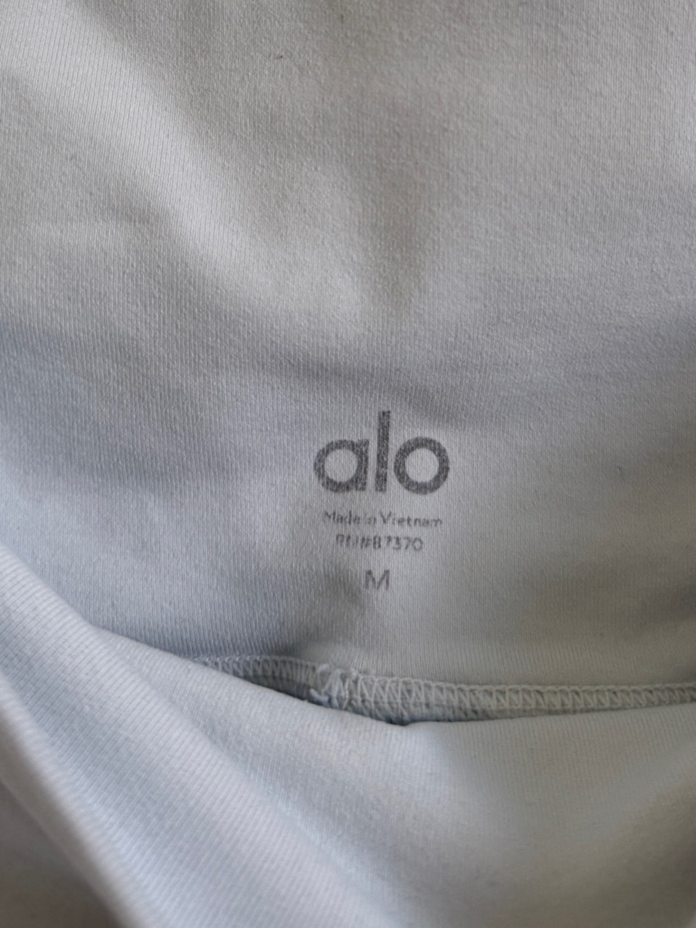ALO Airbrush Blue Leggings Size Medium Cropped 23” - Picture 3 of 8